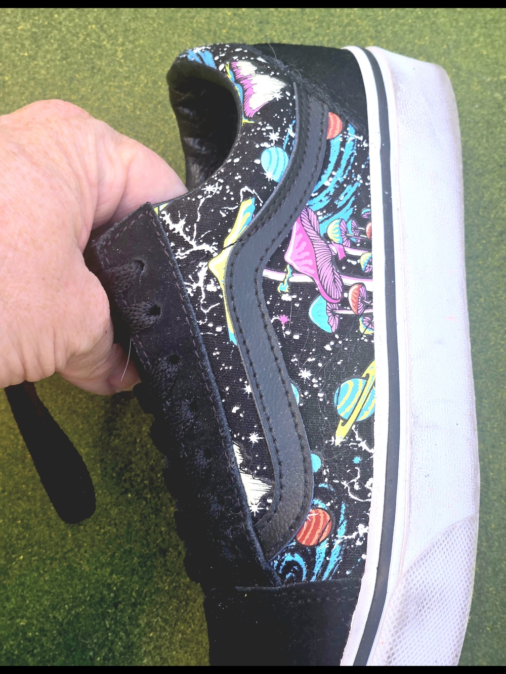 Vans Black Low-Top OLD SKOOL WOMEN'S Sz7 Sneakers HTF Neon Space/Shrooms Graphic - Picture 12 of 14